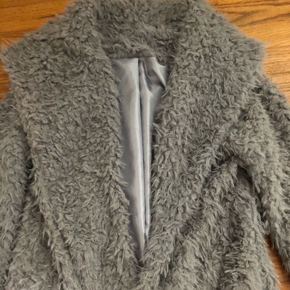 Fuzzy jacket - Picture 2 of 3
